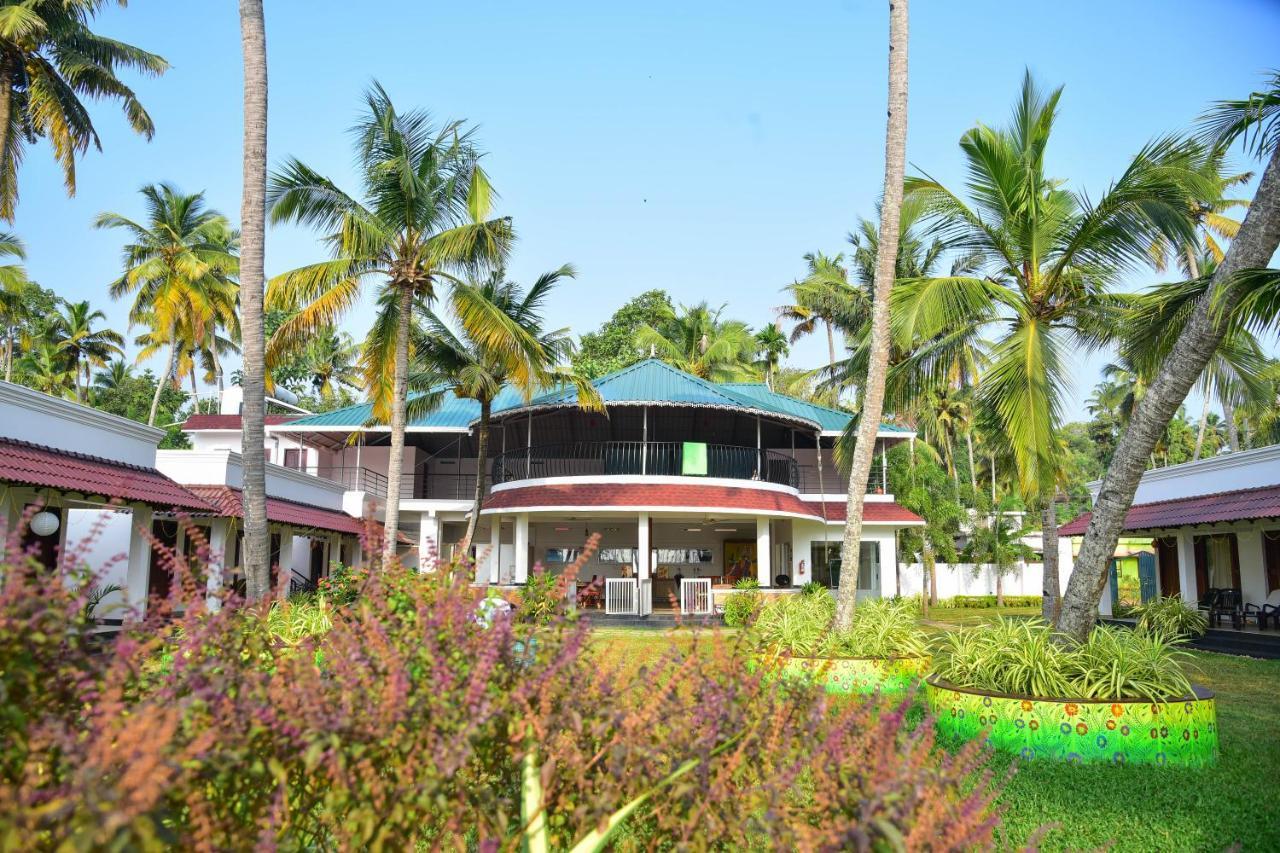 Voye Homes Majestic Retreat Resort Varkala Paravur ภายนอก รูปภาพ