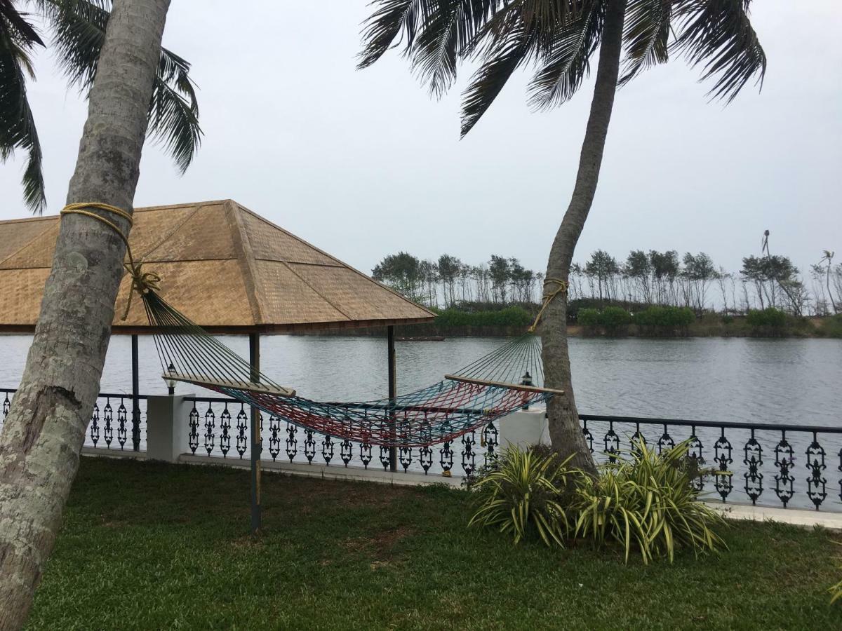 Voye Homes Majestic Retreat Resort Varkala Paravur ภายนอก รูปภาพ